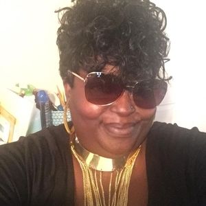 Meet your Posher, Latricia